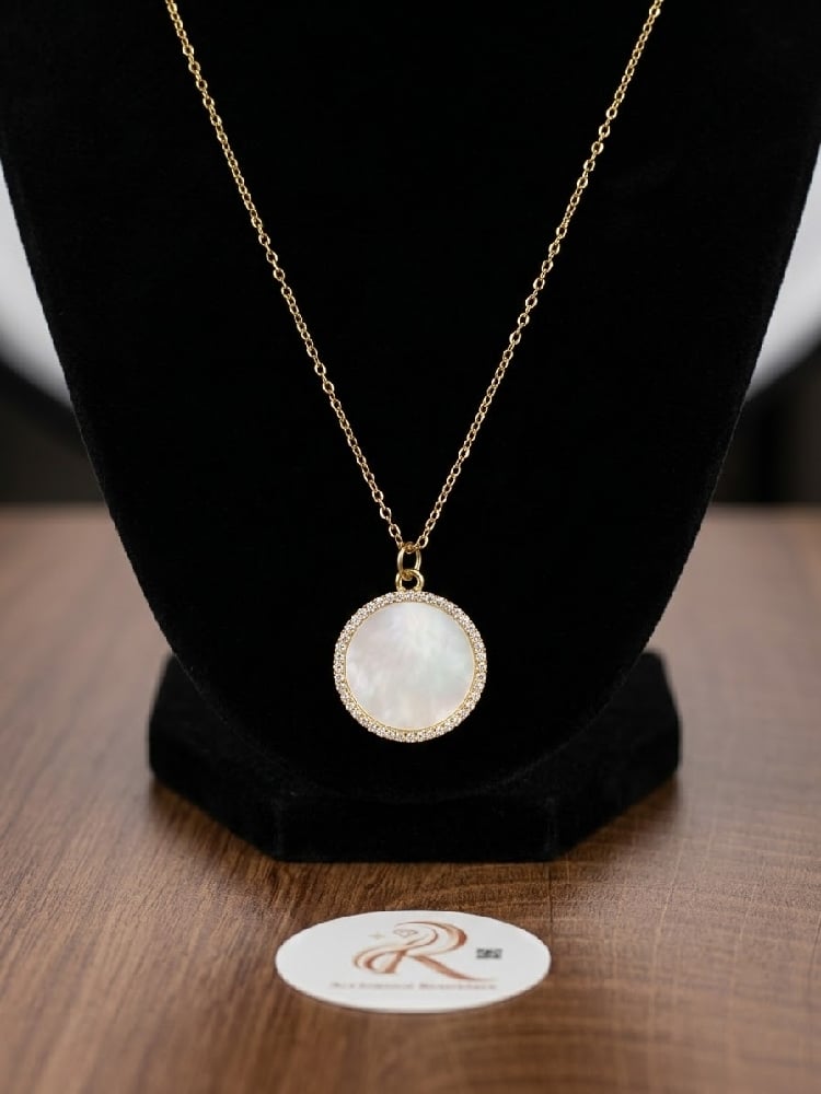 Shell Rhinestone Gold Necklace