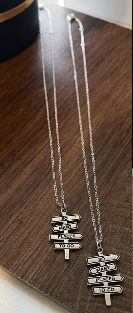 So Many Directions Silver Metal Necklace